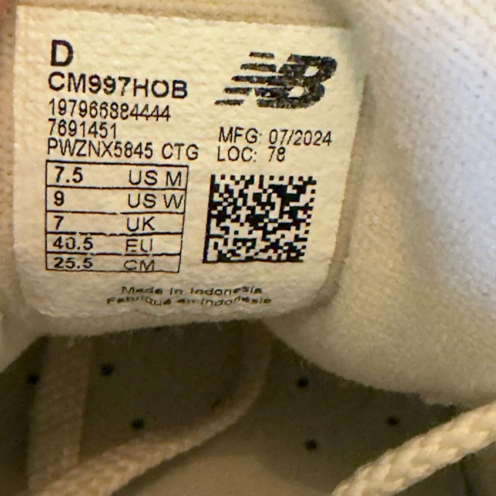 New Balance 997H Angora Sea Salt Sneakers CM997HOB Womens 9 Mens 7.5